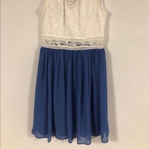 Mini dress with lace detailing